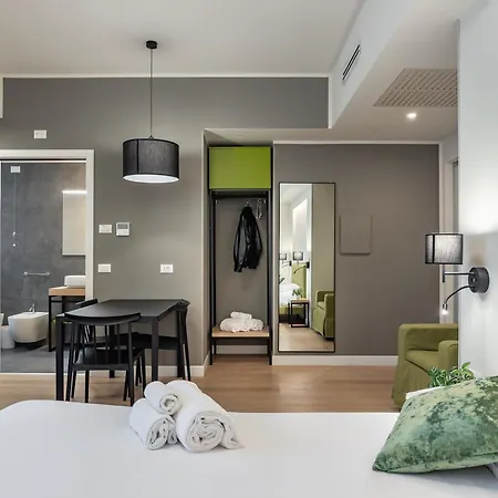 Be-Co Business Triple Suite-2