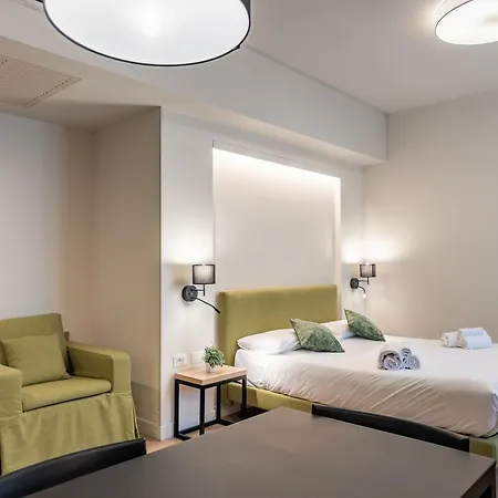 Be-Co Business Triple Suite-3